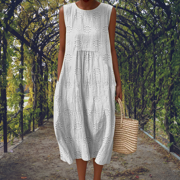 Simone – Sleeveless Textured Midi Dress with Pockets