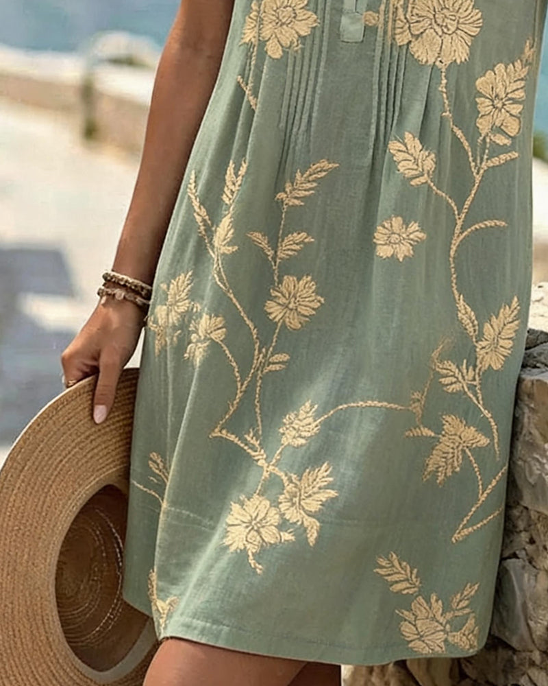 Robin – Pleated Floral Shift Midi Dress