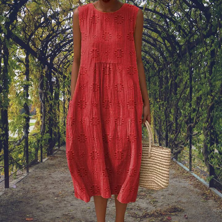Simone – Sleeveless Textured Midi Dress with Pockets