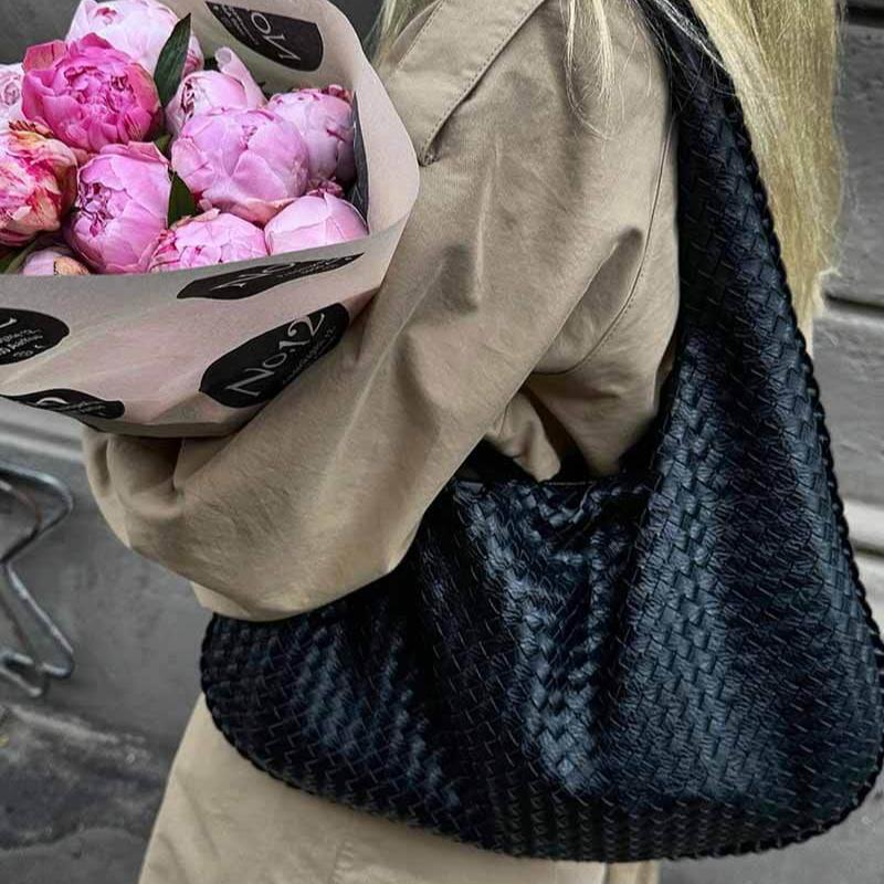 Kerrie – Woven Oversized Hobo Handbag