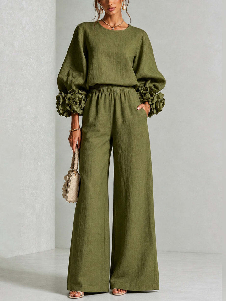 Shirley – Linen-Look Set with Floral Cuffs