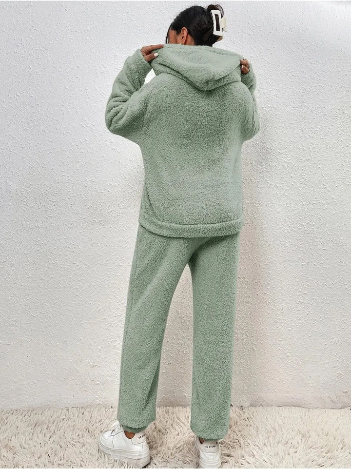 Shannon – Fluffy Teddy Hoodie and Pants Set