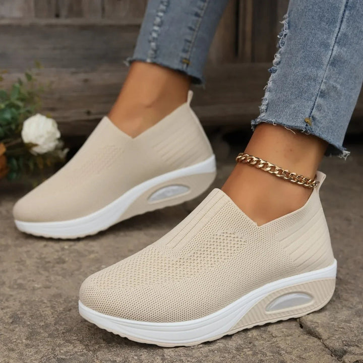 Dianne – Slip-On Sneakers with Air Cushion Sole