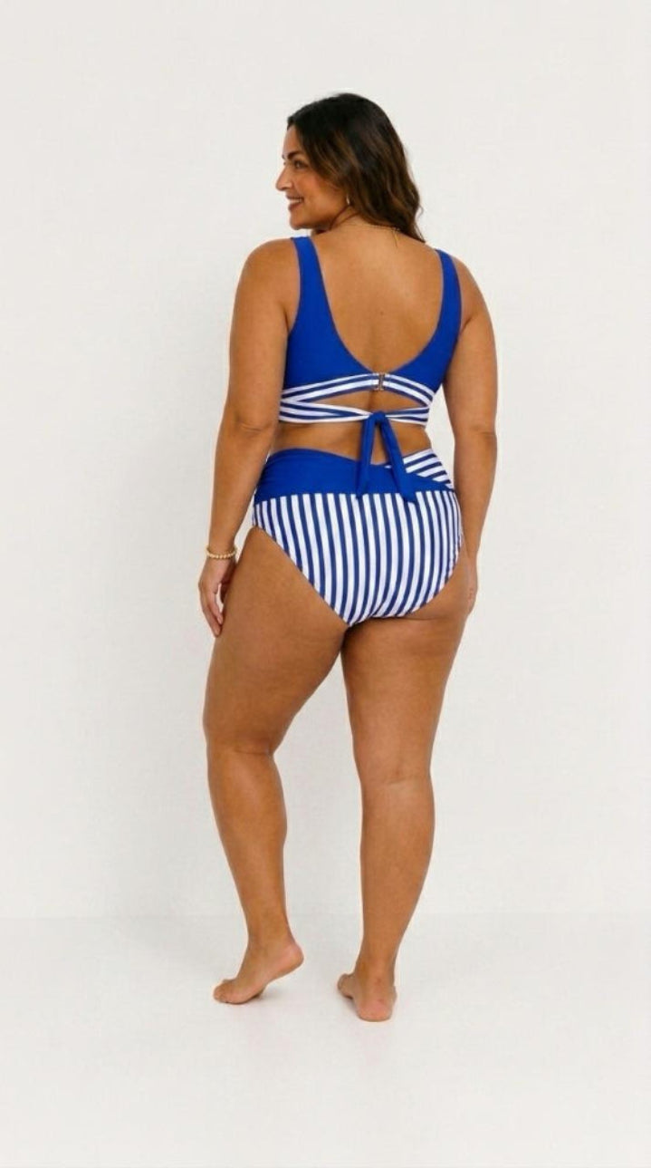 Janelle – Striped Crossover Bikini Set