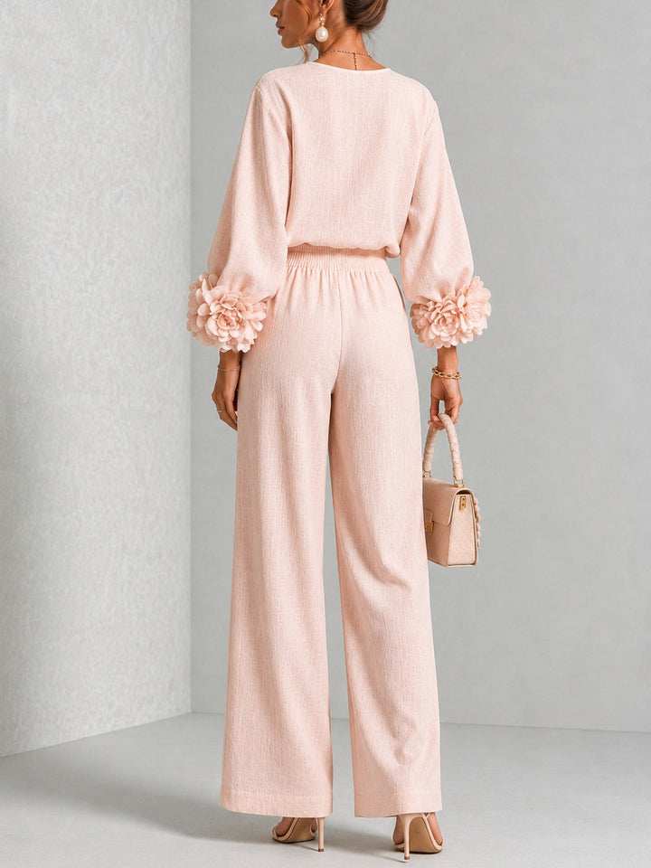 Shirley – Linen-Look Set with Floral Cuffs