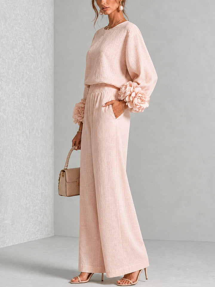 Shirley – Linen-Look Set with Floral Cuffs
