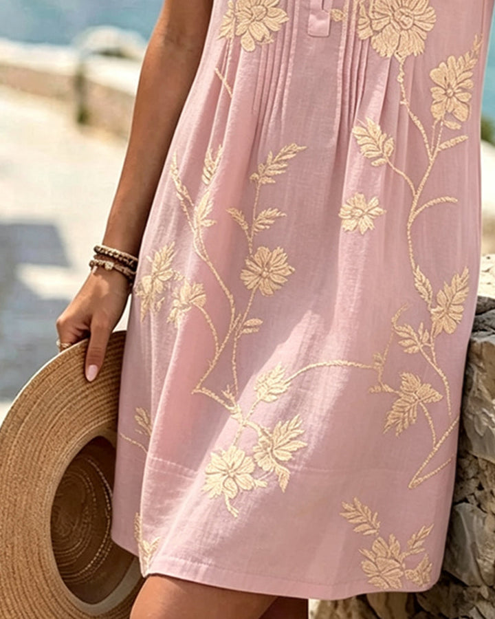Robin – Pleated Floral Shift Midi Dress