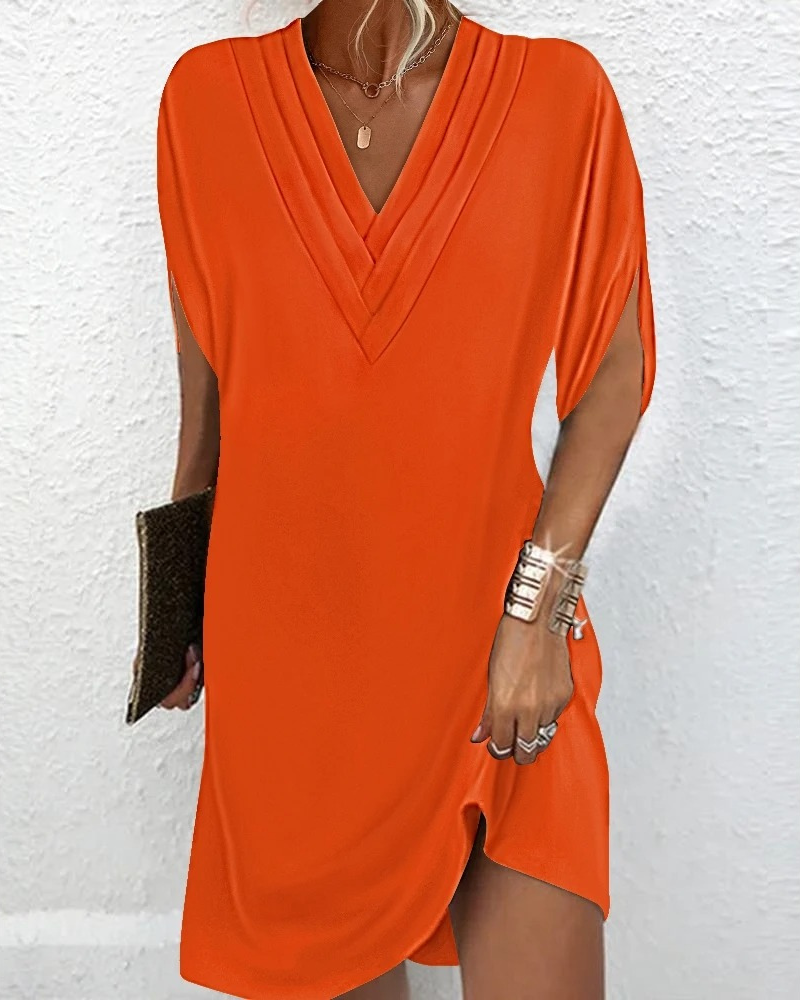 Janette – Sleek Split-Sleeve Mini Dress